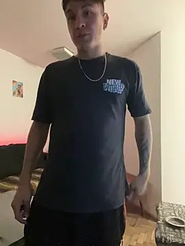 LCarreraa online show from May 3, 1:52 am