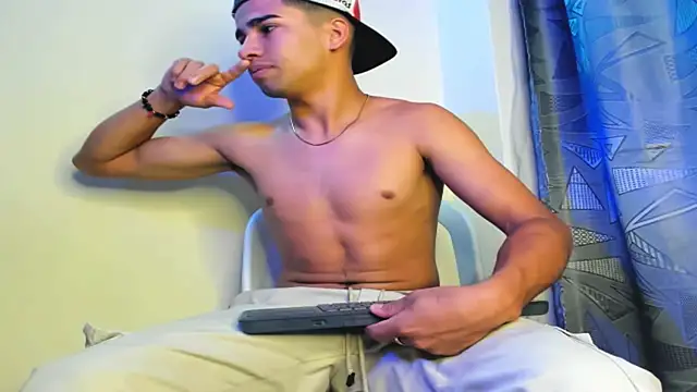 andy 0018 online show from December 27, 9:28 am