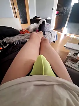 hotbi1981 online show from October 31, 7:45 am