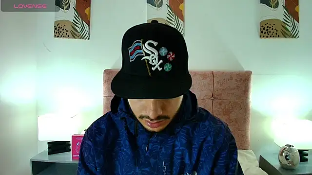 Amadeo Wild online show from April 5, 2:46 pm