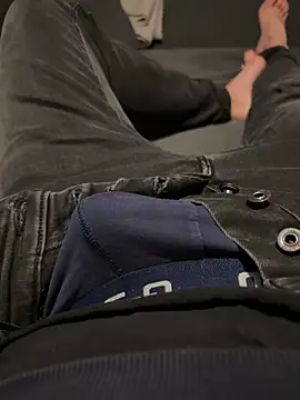 mrniceguy198 online show from March 8, 8:13 pm