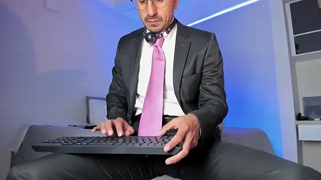 pablo-rincon95 online show from November 8, 1:58 pm