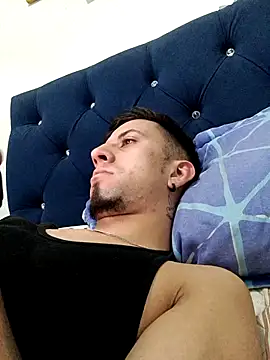 stivevv online show from April 28, 12:05 am