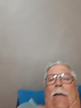 Snapshot of NawtyB1965 chatting on October 21, 3:20 am NawtyB1965 online show from October 21, 3:20 am