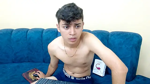 DamiBright online show from January 4, 7:02 pm