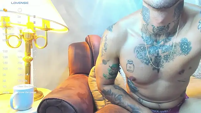 Snapshot of Dylanstonne chatting on January 10, 1:31 pm Dylanstonne online show from January 10, 1:31 pm