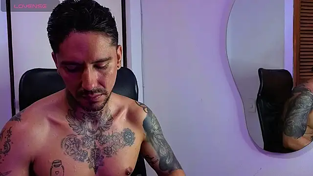 Dylanstonne online show from November 27, 9:07 pm