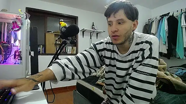 esjrobles online show from January 3, 4:11 am