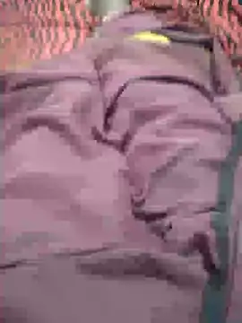 Snapshot of mallucallboy2104 chatting on January 7, 7:28 pm mallucallboy2104 online show from January 7, 7:28 pm