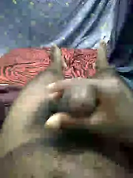 Snapshot of mallucallboy2104 chatting on December 25, 7:34 pm mallucallboy2104 online show from December 25, 7:34 pm