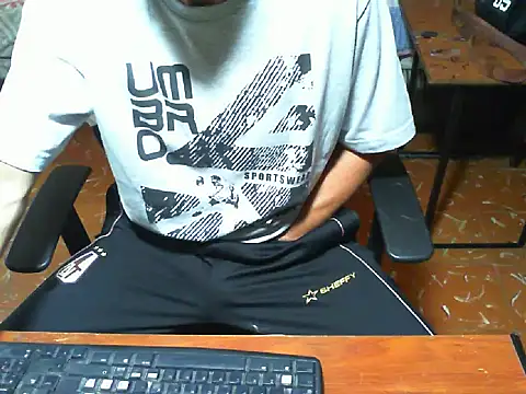 Snapshot of Roberto3102 chatting on September 20, 7:25 pm Roberto3102 online show from September 20, 7:25 pm