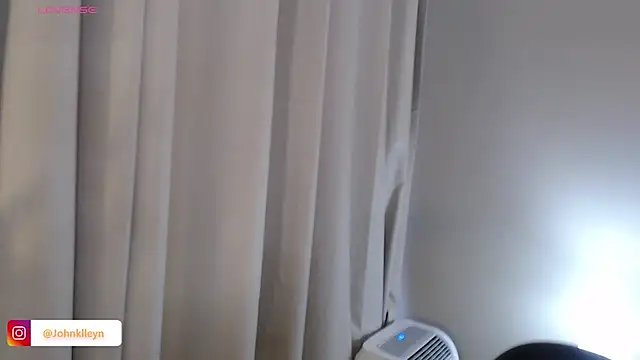 jonhklleyn online show from July 25, 7:43 pm