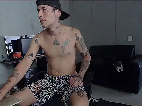 patrik tattoo  online show from April 1, 5:43 pm