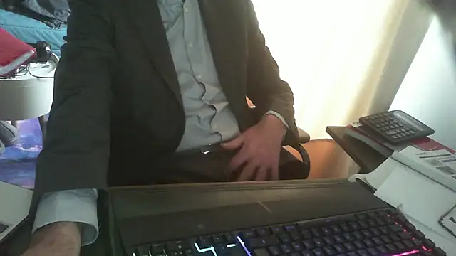 Snapshot of shyfrenchcock1 chatting on February 18, 2:49 pm shyfrenchcock1 online show from February 18, 2:49 pm