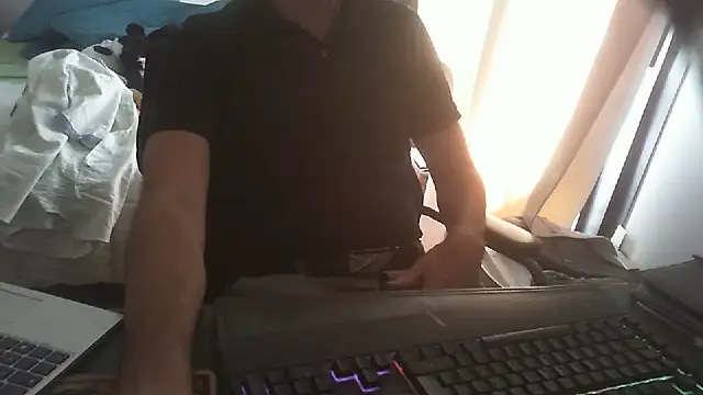 shyfrenchcock1 online show from July 27, 9:27 am