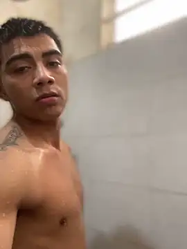 SkinnyHot444 online show from December 14, 10:39 pm