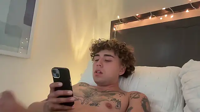 Youngjoshy online show from December 22, 5:10 pm