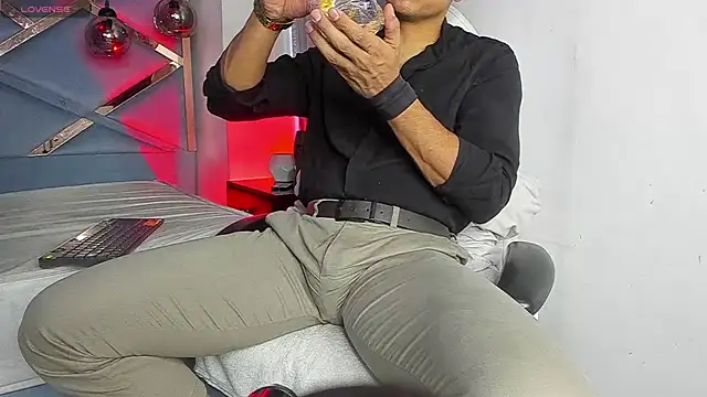 Lucii fer  online show from March 7, 11:52 am