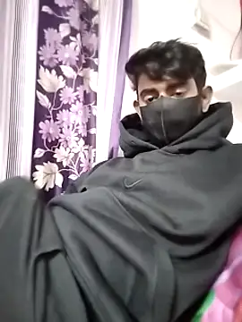 piyush 7inch online show from December 25, 8:07 am