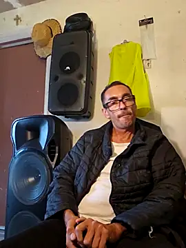 Pumpndeep online show from October 27, 6:54 pm