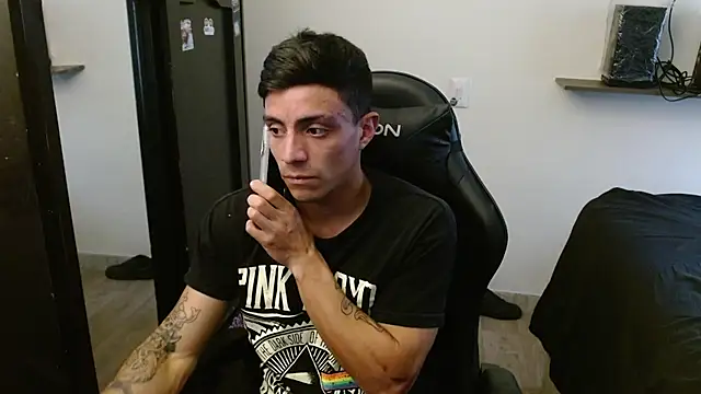 kv   xxx  online show from February 19, 6:15 pm