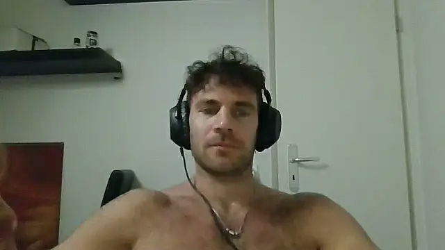 alpha-hunk online show from November 12, 5:08 pm