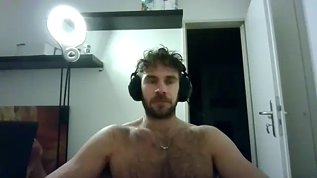 alpha-hunk online show from December 1, 4:10 pm