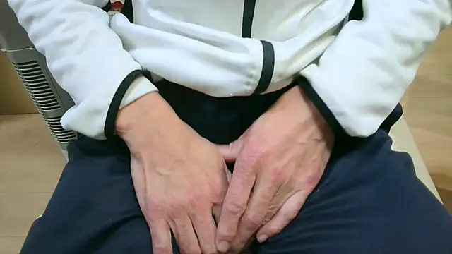 mama010-chan online show from December 28, 8:26 am