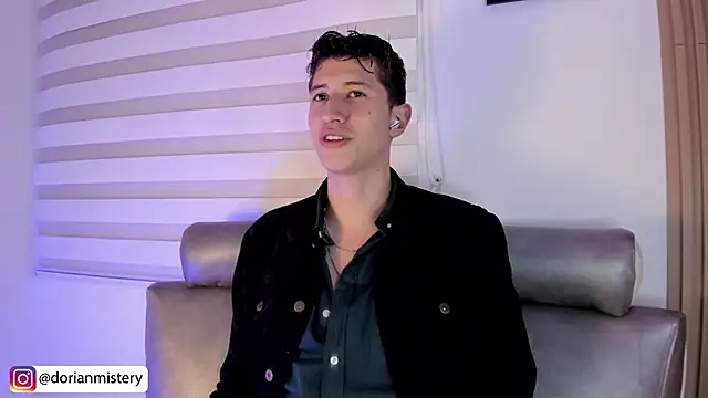 Dorianmistery2322  online show from March 26, 11:31 pm