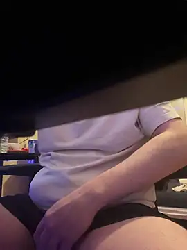 Lilian 701 online show from March 12, 8:05 pm