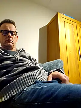 Hectorthyssen1 online show from November 29, 10:45 pm