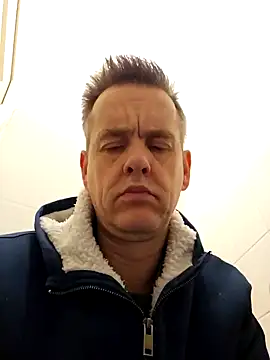 Hectorthyssen1 online show from January 11, 8:54 pm