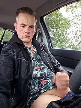 Hectorthyssen1 online show from September 16, 3:02 pm