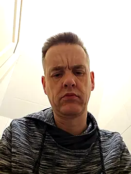 Hectorthyssen1 online show from March 17, 6:11 pm