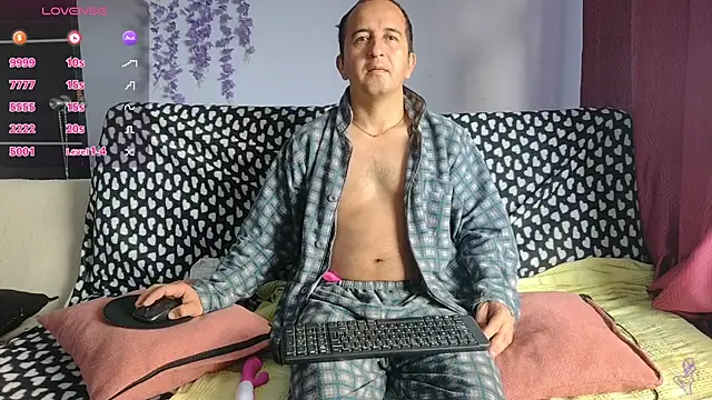 yazforeSolo online show from November 28, 2:08 pm