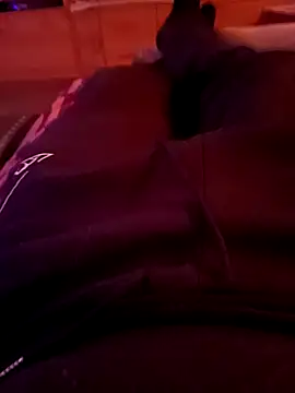 ich411983 online show from December 15, 8:28 pm