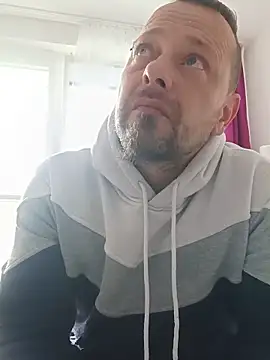 ich411983 online show from May 12, 7:28 am