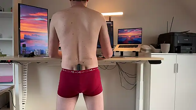 ikbeneendikkelul online show from December 3, 8:25 am