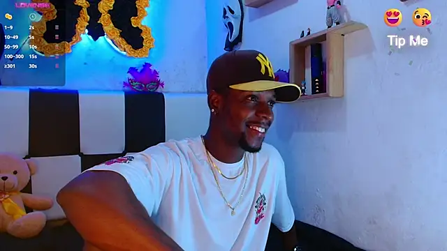 Aroonpapisex online show from March 2, 12:45 pm