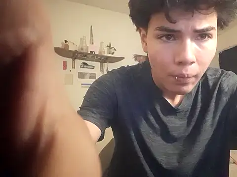 YoursexyJuan online show from December 12, 12:38 am