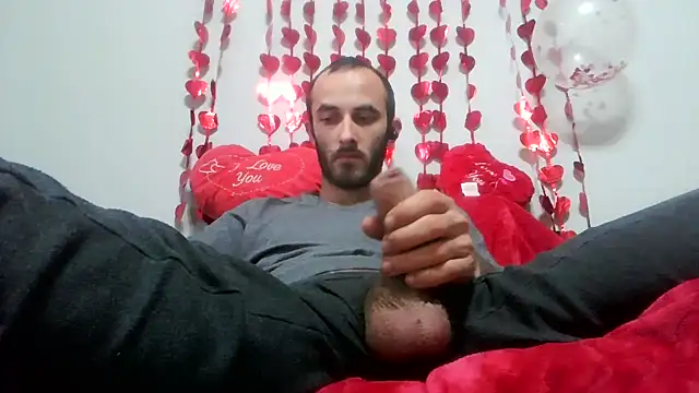 Snapshot of kisandgioni chatting on February 2, 10:13 am kisandgioni online show from February 2, 10:13 am