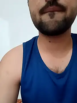 Snapshot of smartboy010101 chatting on September 15, 9:32 am smartboy010101 online show from September 15, 9:32 am