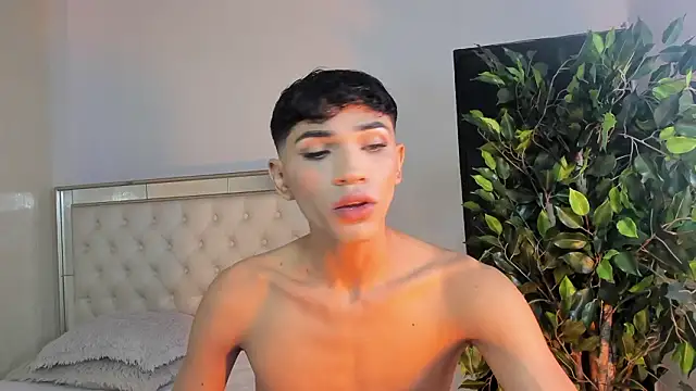 im sebaslopez online show from February 1, 7:56 pm