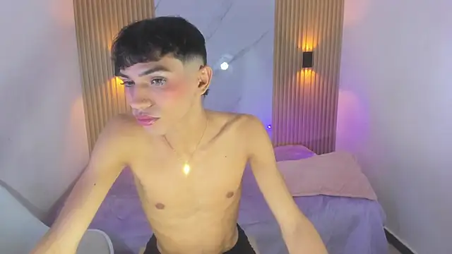 im sebaslopez online show from December 14, 9:11 pm