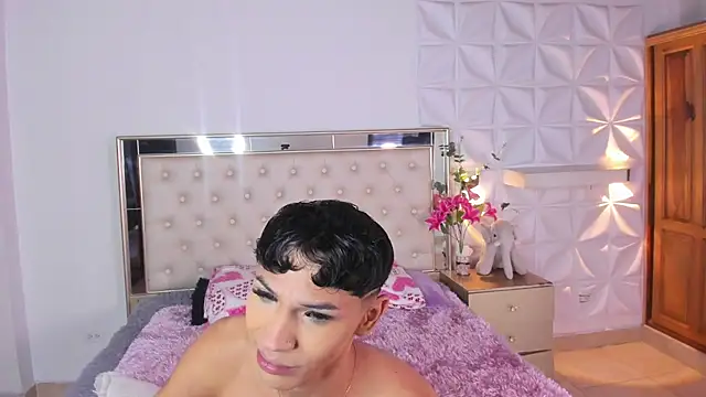 im sebaslopez online show from June 2, 11:44 am