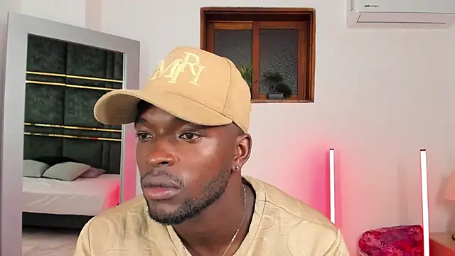 Dylan Taylor online show from February 7, 3:13 am