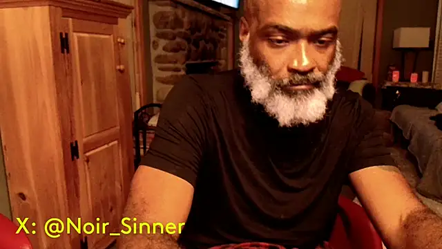 Snapshot of sinnernoir chatting on September 22, 2:33 am sinnernoir online show from September 22, 2:33 am
