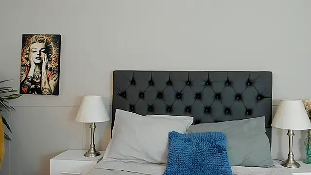 Robin Rief online show from October 2, 4:16 am