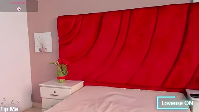 Michael hil1 online show from December 12, 8:43 pm