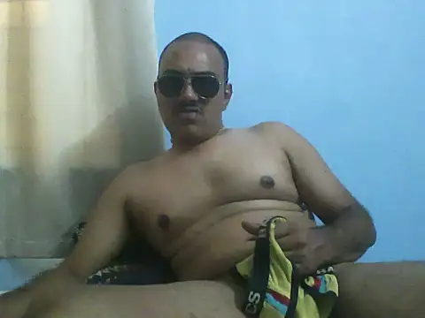 farhaanmacho online show from May 30, 12:05 pm